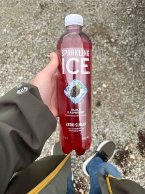 BLACK RASPBERRY Flavored Sparkling Water