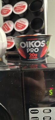 Strawberry Oikos Pro