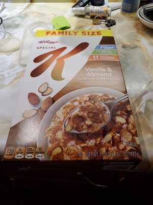Vanilla & Almond Crunchy Wheat & Rice Flakes with Almonds & Vanilla
