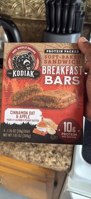 Cinnamon Oat & Apple Soft-Baked Sandwich Breakfast Bars